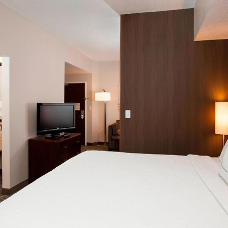 Springhill Suites Birmingham Colonnade Exteriör bild
