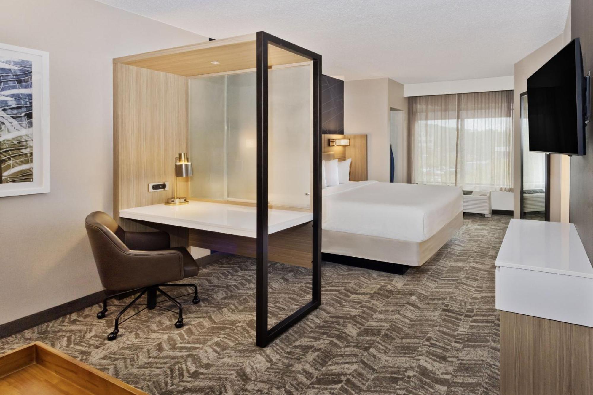 Springhill Suites Birmingham Colonnade Exteriör bild