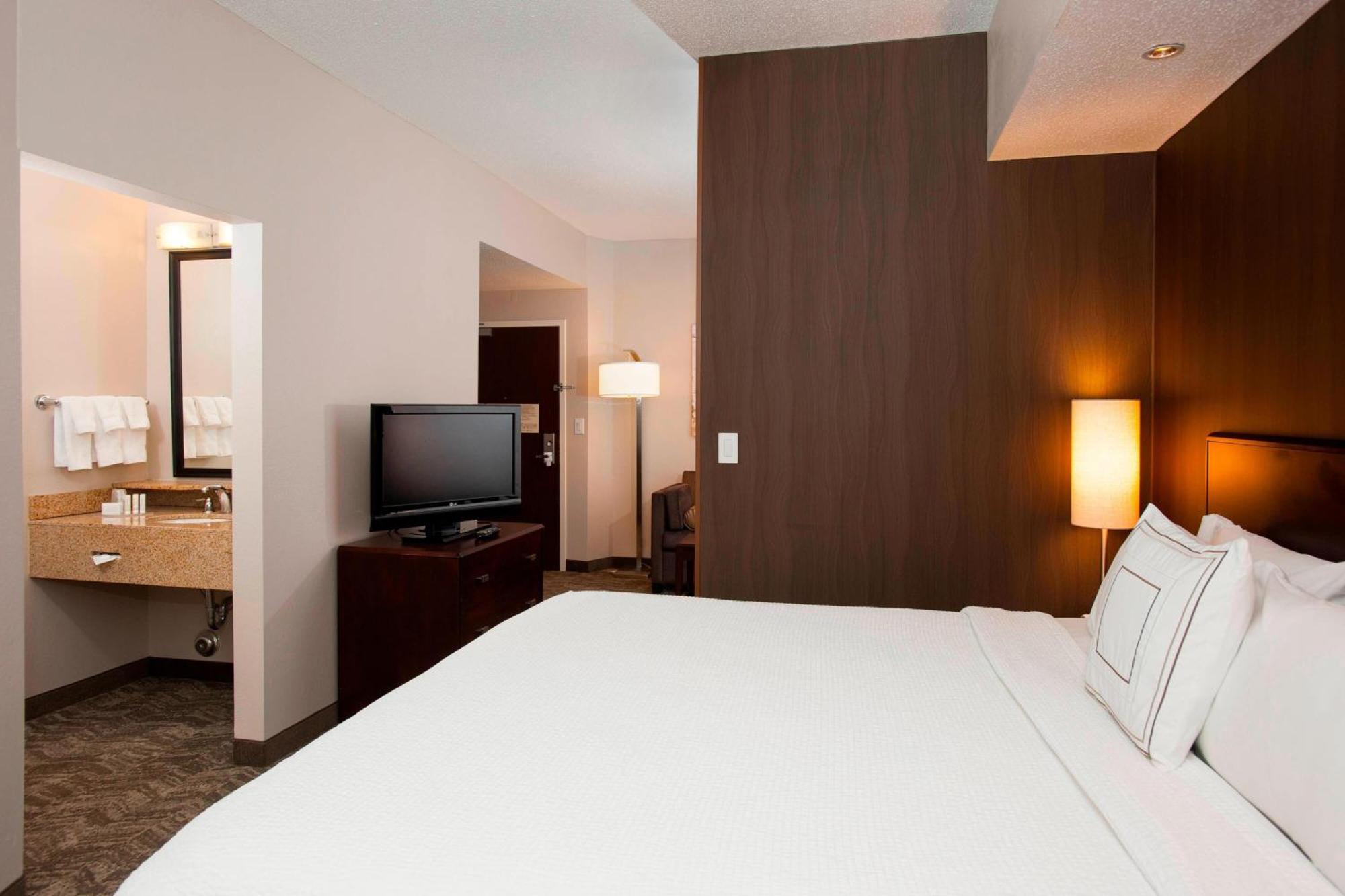 Springhill Suites Birmingham Colonnade Exteriör bild