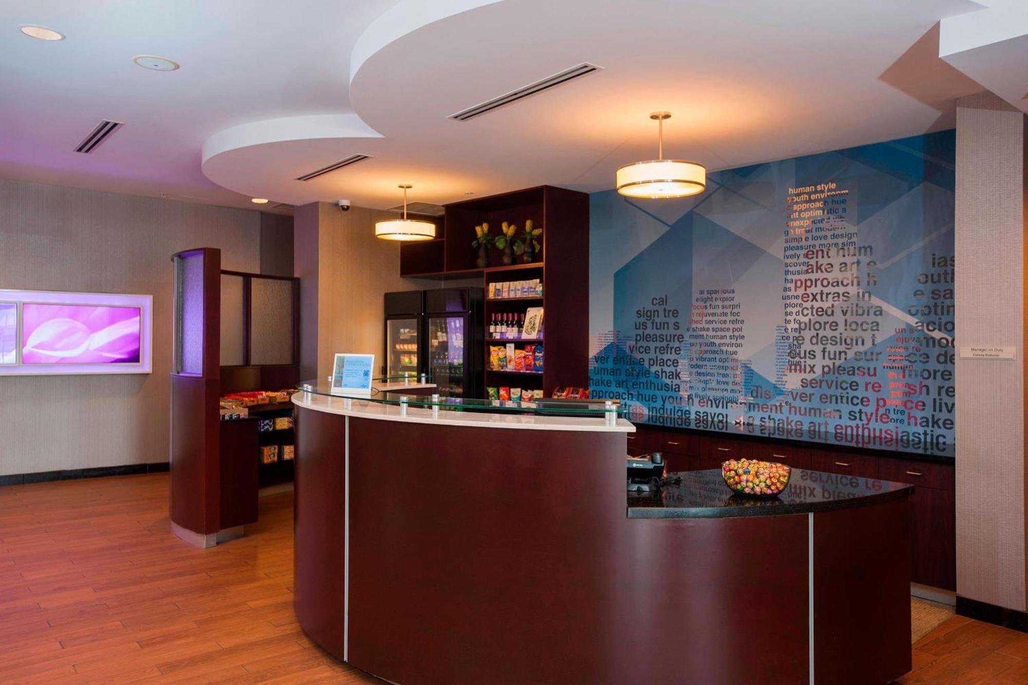 Springhill Suites Birmingham Colonnade Exteriör bild